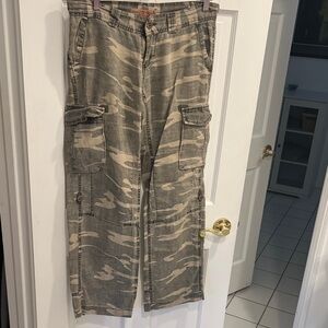 Women’s Lightweight 100% Linen Camouflage Cargo Pants